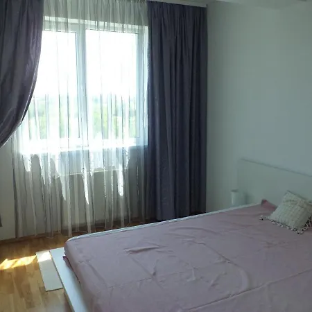 North Lane Apartment